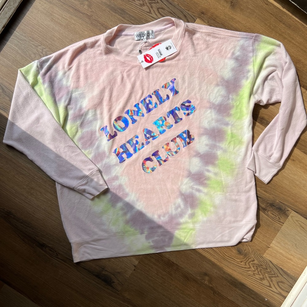 WildFox Tie Dye Lonely Hearts Club Sweatshirt NWT 🎀
